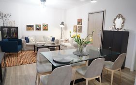 Larissa Downtown Apartment With Parking